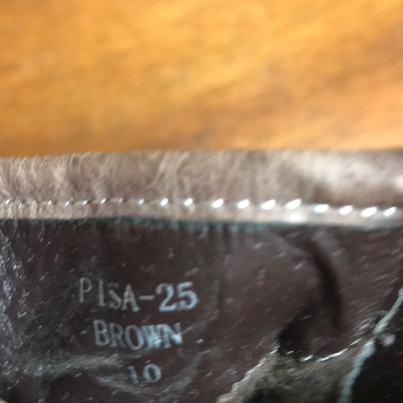 Lace up boots Sz:10 Women’s - Picture 5 of 5